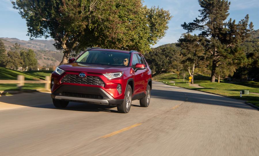  Toyota RAV4 Limited Hybrid 2018 года  (NA) (фото 15 из 40)